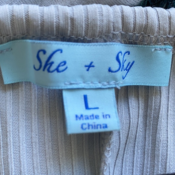 Tie Front Tank Top - Picture 4 of 5